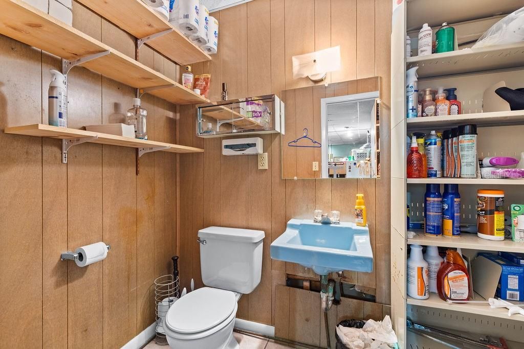 На продажу: $325,000 (0 спален, 0 ванн, 1650 Квадратных фут)