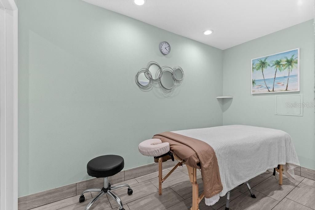 На продажу: $325,000 (0 спален, 0 ванн, 1650 Квадратных фут)