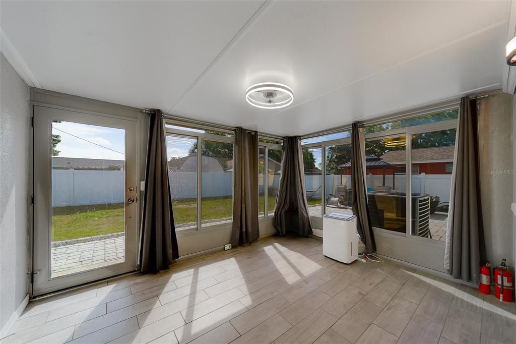Active With Contract: $2,700 (3 beds, 2 baths, 1349 Square Feet)