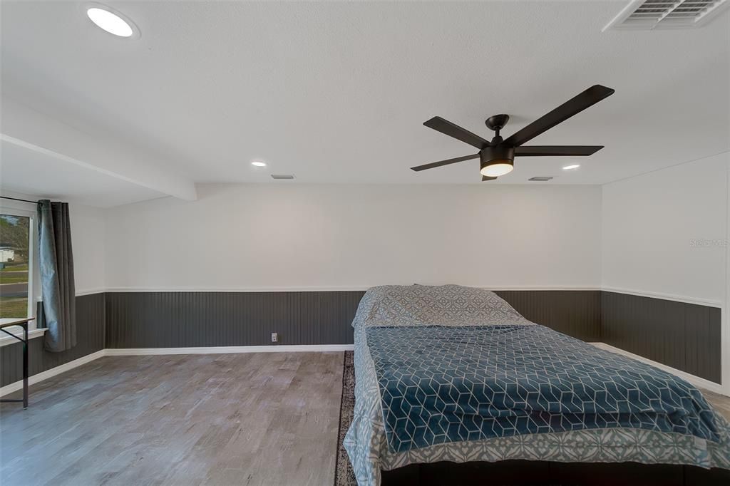 Active With Contract: $2,700 (3 beds, 2 baths, 1349 Square Feet)