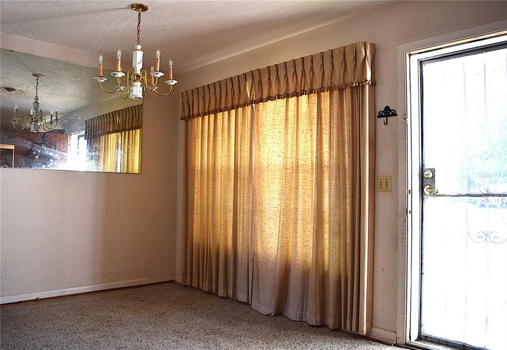 En Venta: $269,000 (3 camas, 2 baños, 1426 Pies cuadrados)