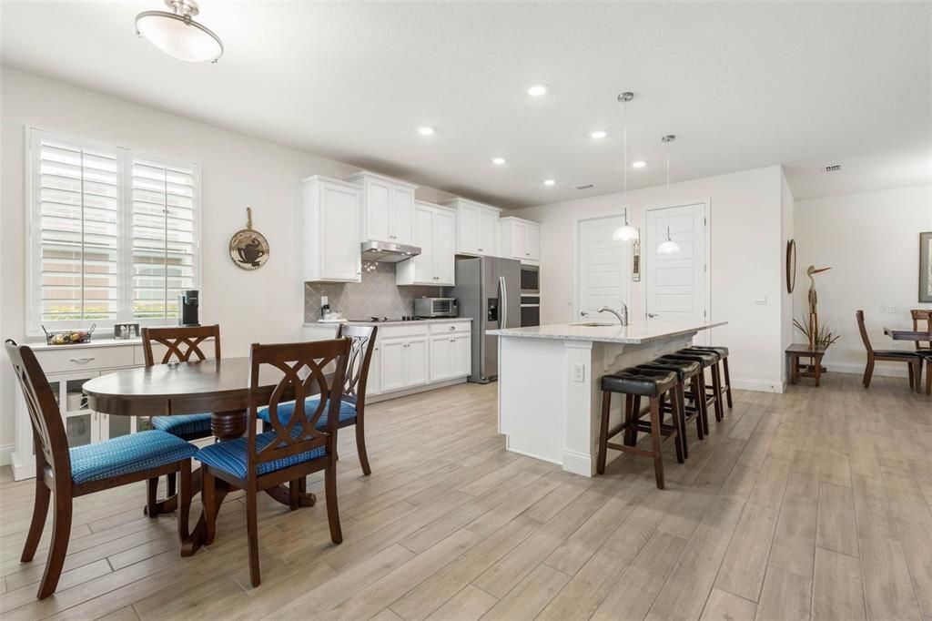 待售: $529,900 (4 贝兹, 3 浴室, 2361 平方英尺)