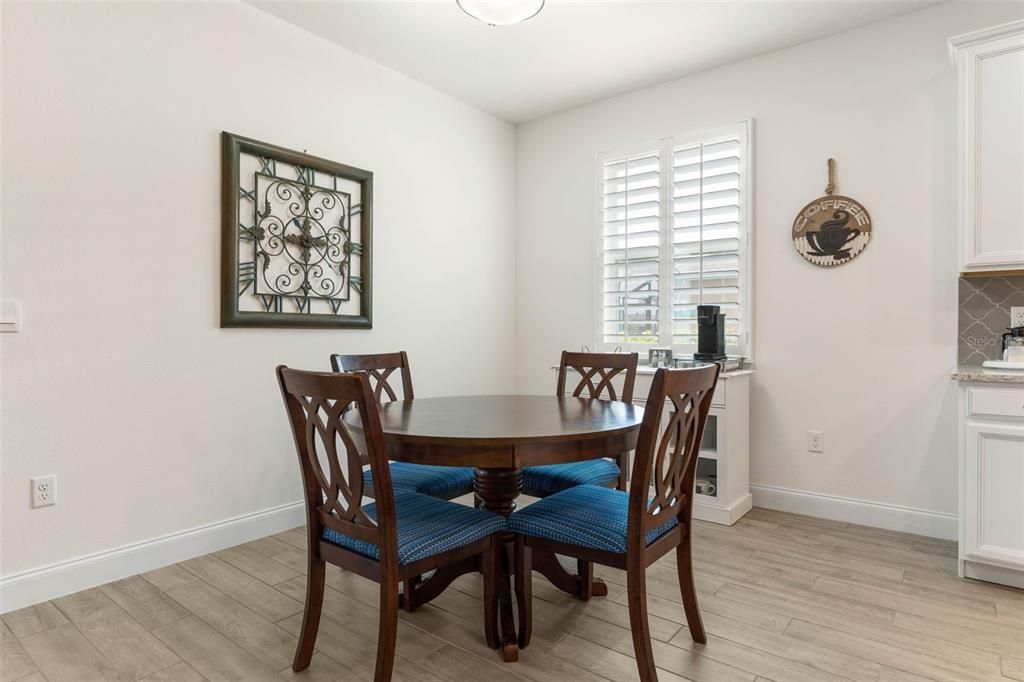 待售: $529,900 (4 贝兹, 3 浴室, 2361 平方英尺)