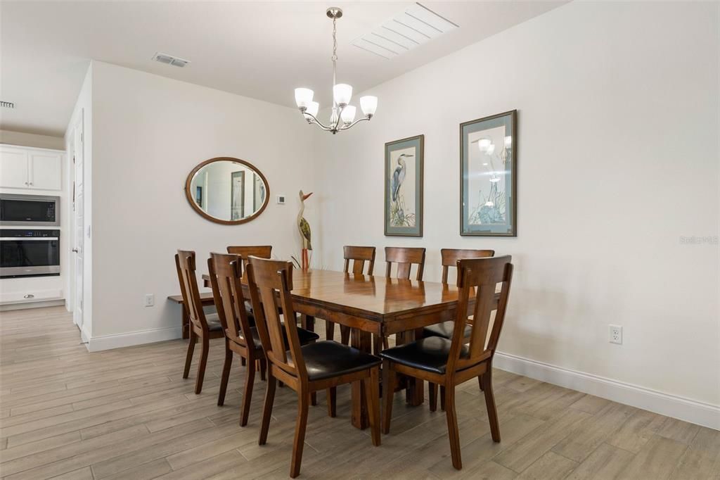 待售: $529,900 (4 贝兹, 3 浴室, 2361 平方英尺)