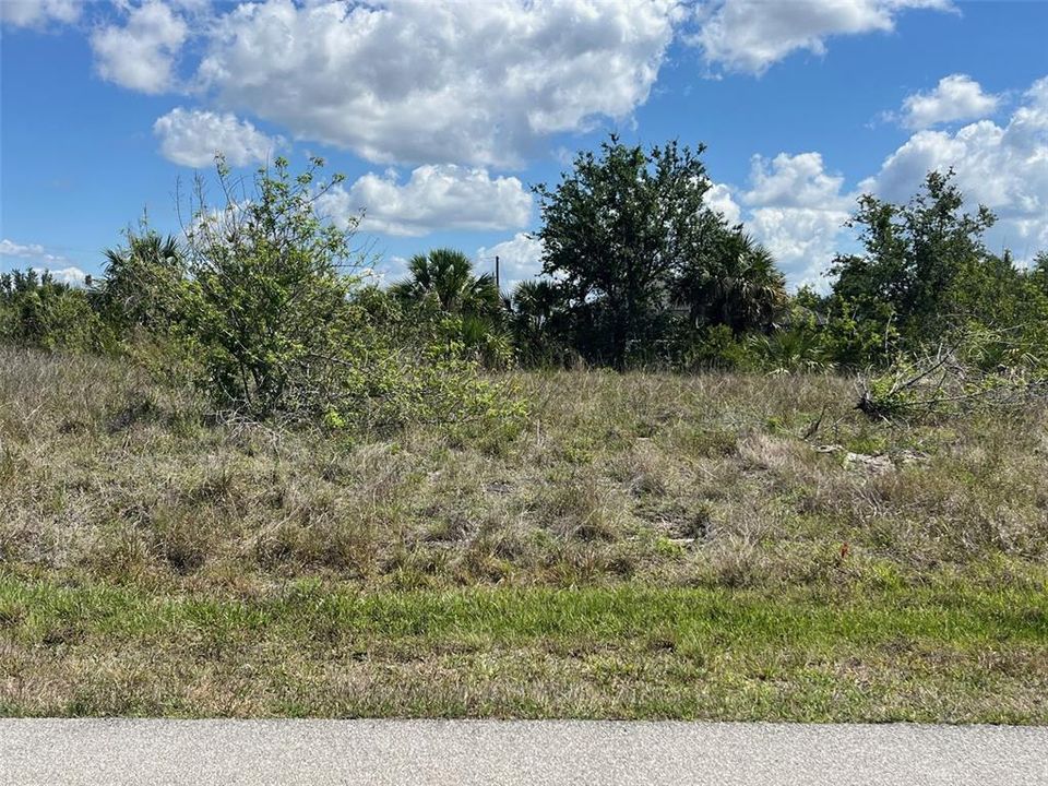 En Venta: $82,000 (0.23 acres)