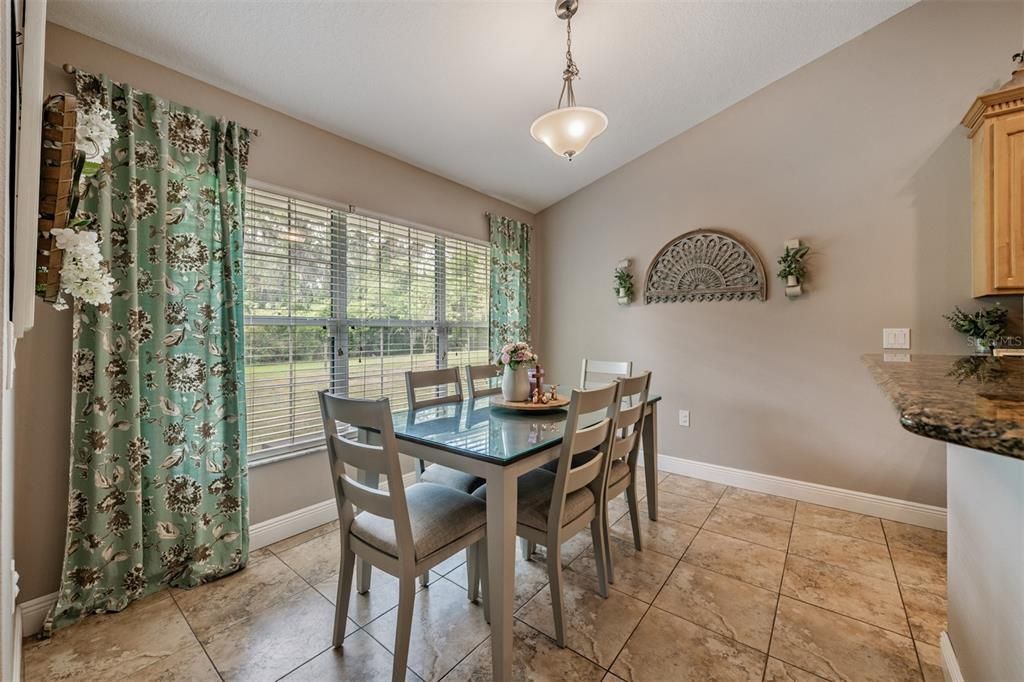 En Venta: $499,900 (4 camas, 2 baños, 2079 Pies cuadrados)