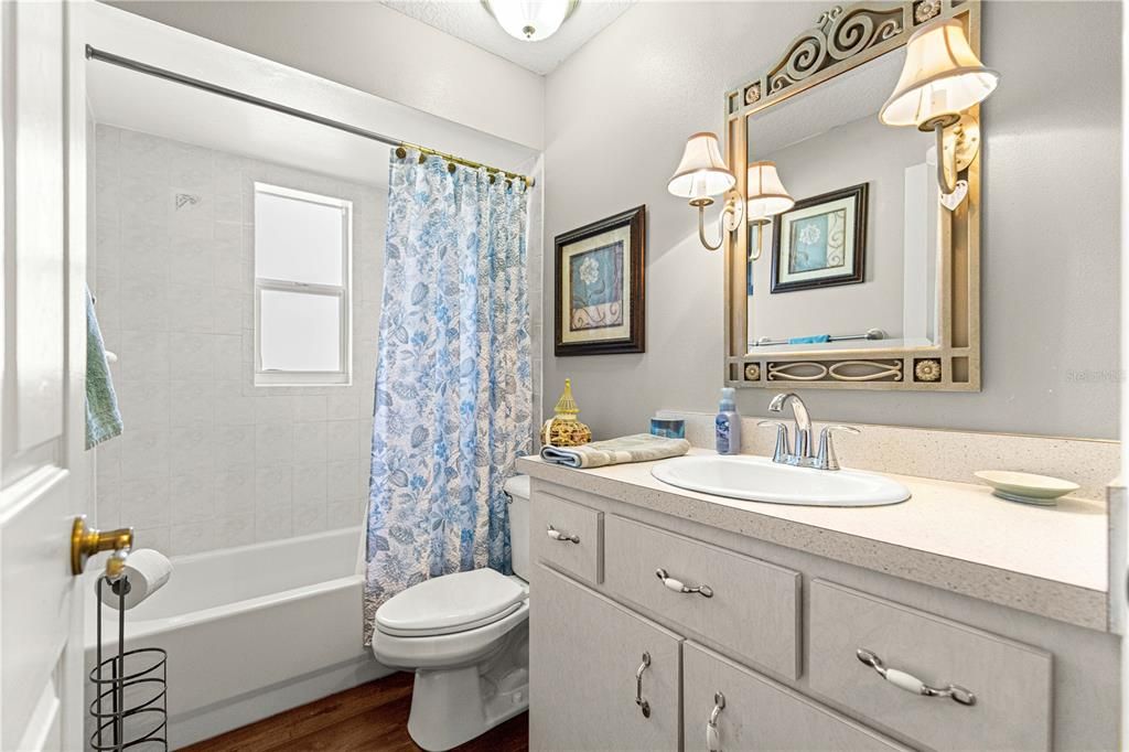 En Venta: $335,000 (3 camas, 2 baños, 1854 Pies cuadrados)