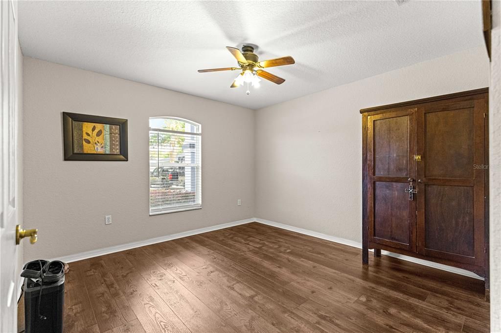 En Venta: $335,000 (3 camas, 2 baños, 1854 Pies cuadrados)