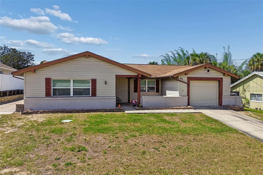 Activo con contrato: $225,000 (2 camas, 2 baños, 1357 Pies cuadrados)