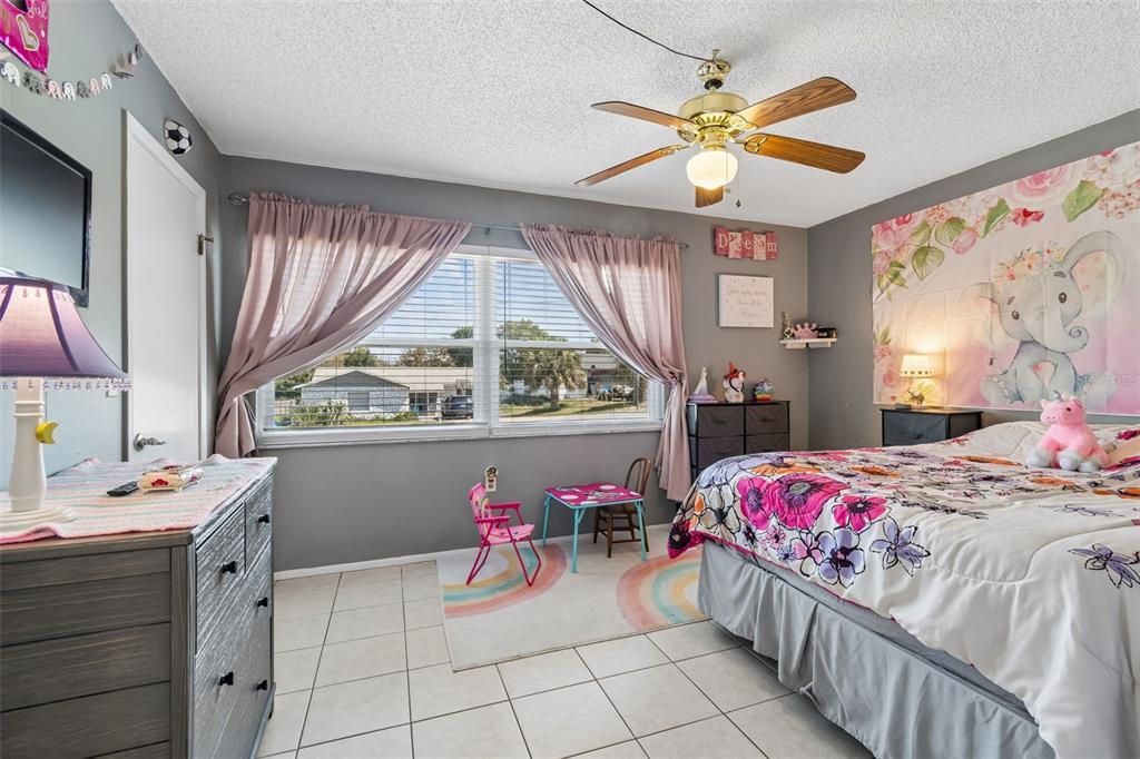 Activo con contrato: $225,000 (2 camas, 2 baños, 1357 Pies cuadrados)