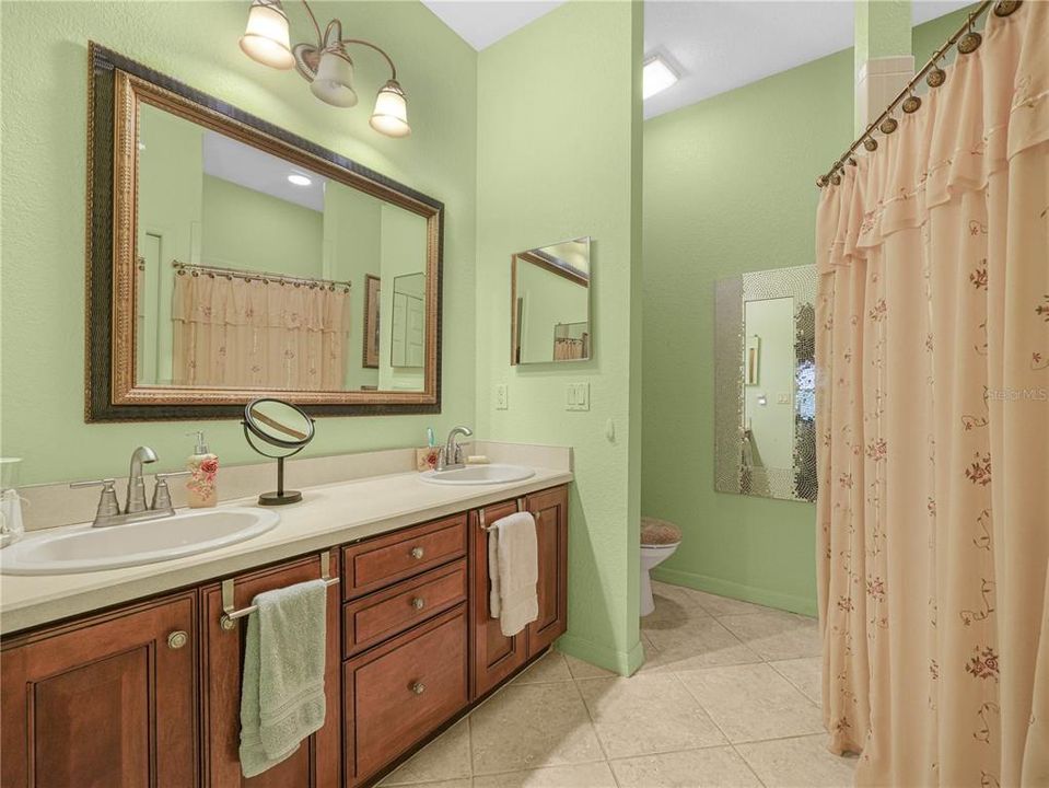 Active With Contract: $319,900 (2 beds, 2 baths, 2354 Square Feet)