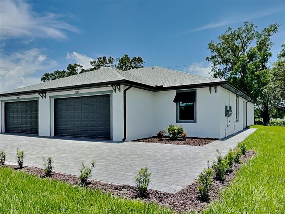 Recently Sold: $594,000 (6 beds, 0 baths, 3032 Square Feet)