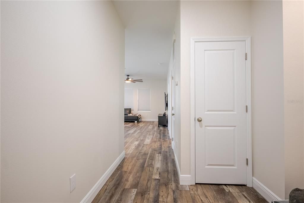 For Sale: $414,900 (3 beds, 2 baths, 1563 Square Feet)