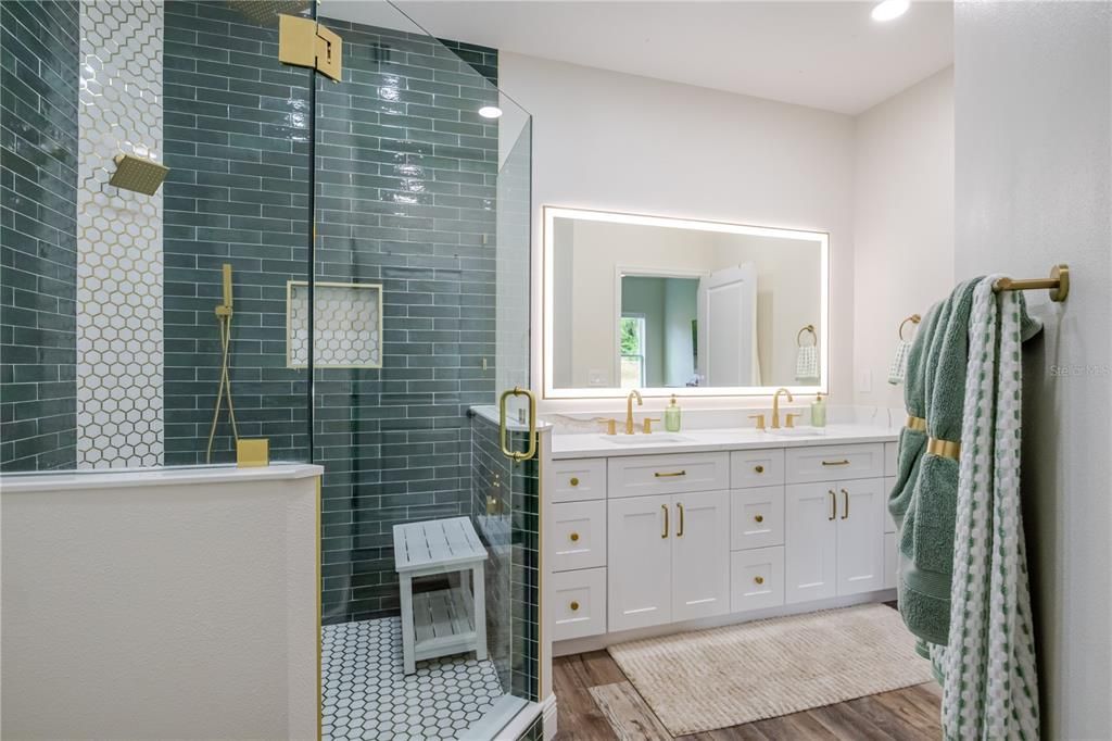 For Sale: $414,900 (3 beds, 2 baths, 1563 Square Feet)