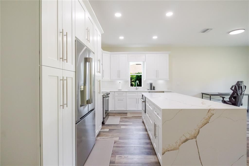 For Sale: $414,900 (3 beds, 2 baths, 1563 Square Feet)