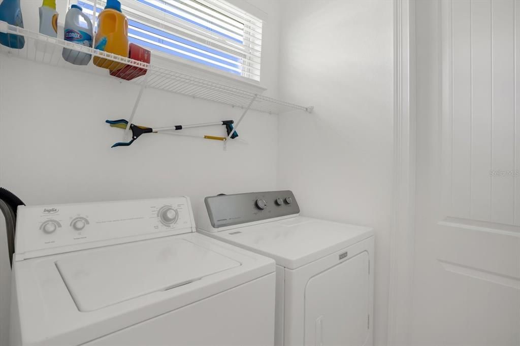 Activo con contrato: $385,000 (3 camas, 2 baños, 1651 Pies cuadrados)