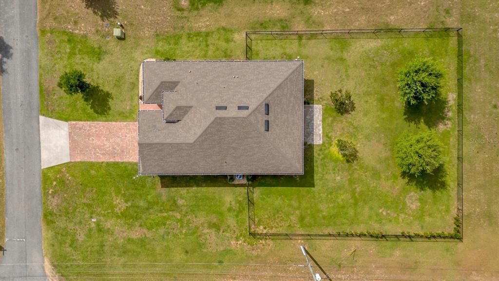 Activo con contrato: $385,000 (3 camas, 2 baños, 1651 Pies cuadrados)