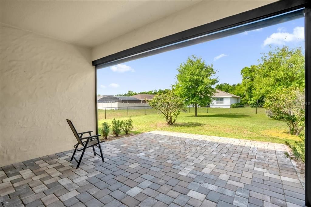 Activo con contrato: $385,000 (3 camas, 2 baños, 1651 Pies cuadrados)