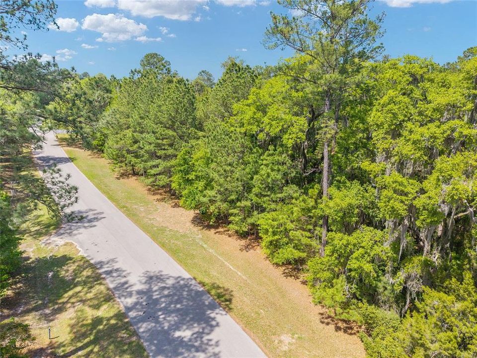 На продажу: $323,000 (4.12 acres)