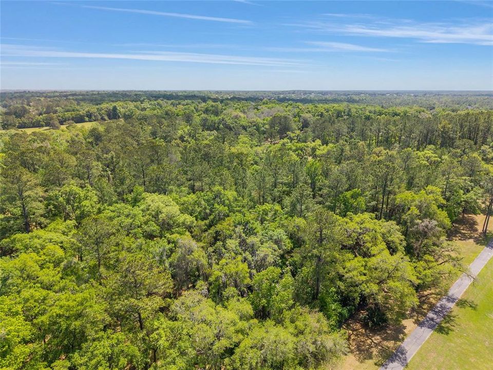 На продажу: $323,000 (4.12 acres)