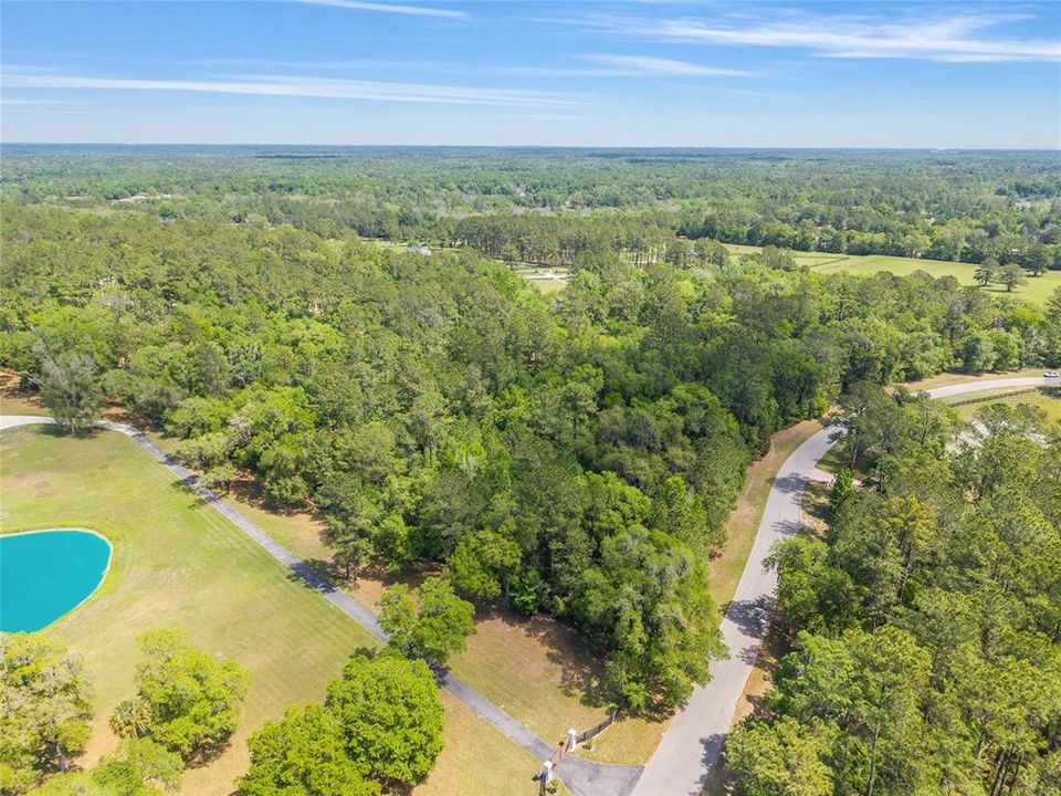 На продажу: $323,000 (4.12 acres)