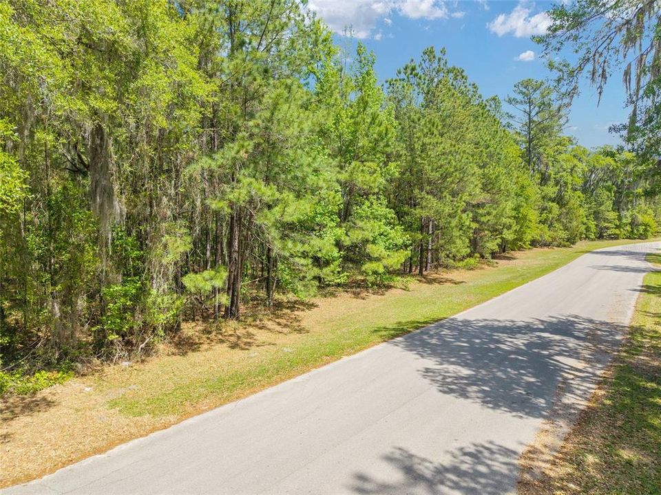 На продажу: $323,000 (4.12 acres)