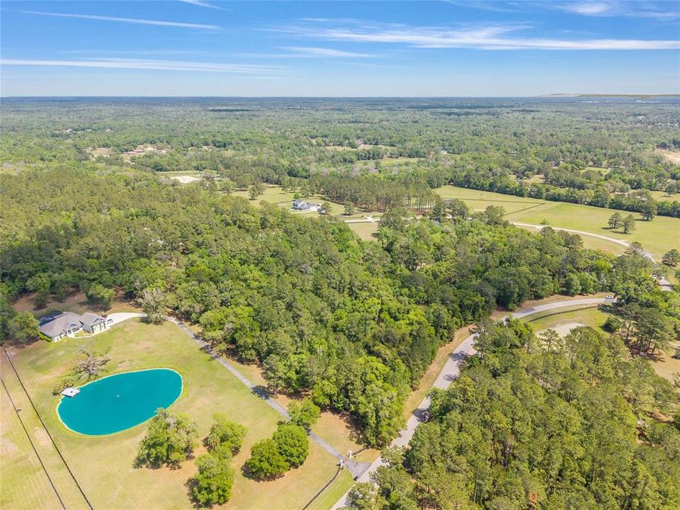 На продажу: $323,000 (4.12 acres)