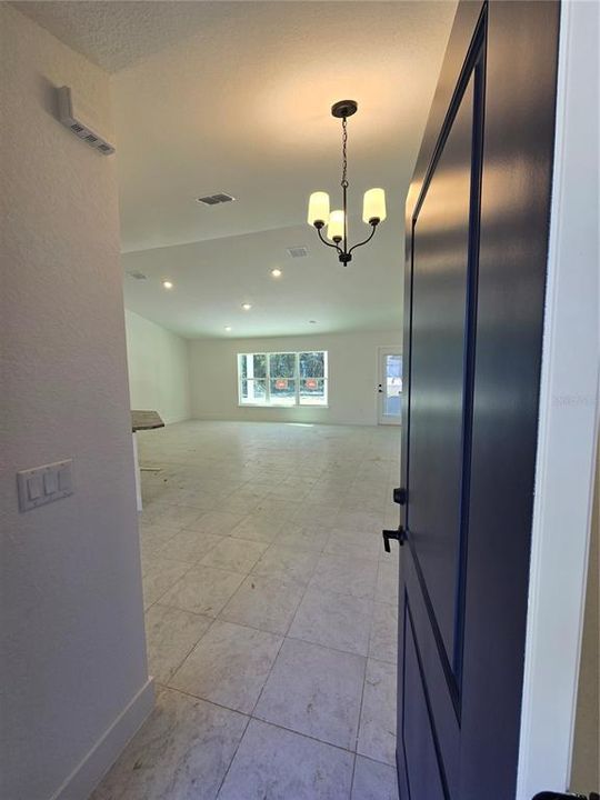 Activo con contrato: $260,050 (3 camas, 2 baños, 1540 Pies cuadrados)