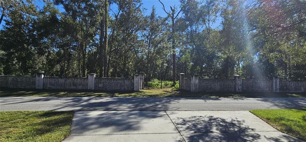 待售: $600,000 (5.40 acres)