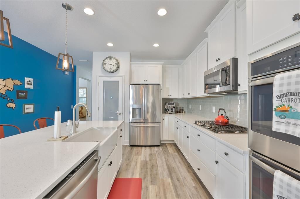 На продажу: $475,000 (3 спален, 2 ванн, 1765 Квадратных фут)