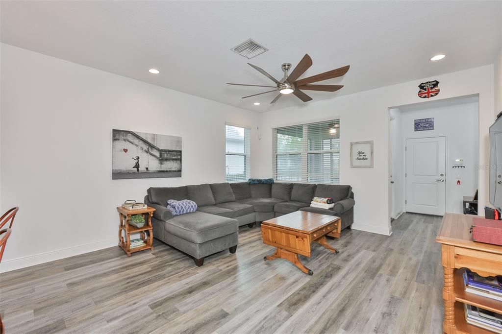 На продажу: $475,000 (3 спален, 2 ванн, 1765 Квадратных фут)