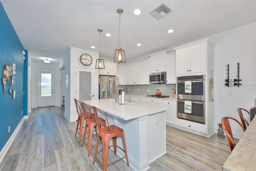 На продажу: $475,000 (3 спален, 2 ванн, 1765 Квадратных фут)