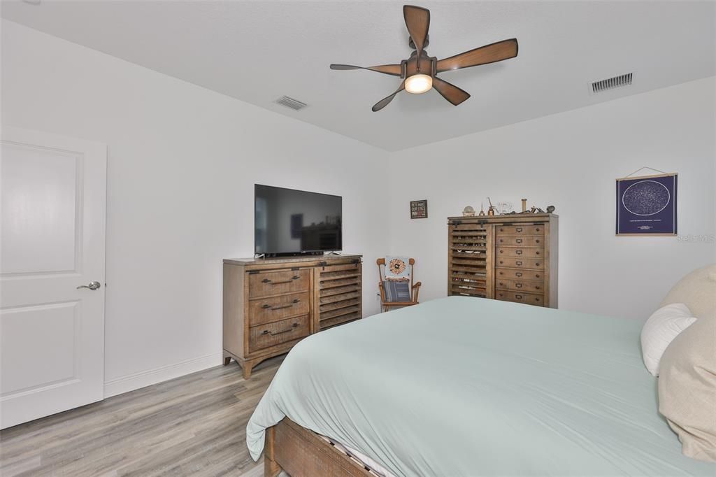 На продажу: $475,000 (3 спален, 2 ванн, 1765 Квадратных фут)