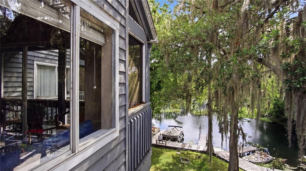 For Sale: $259,900 (2 beds, 1 baths, 730 Square Feet)