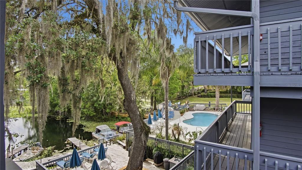 For Sale: $259,900 (2 beds, 1 baths, 730 Square Feet)