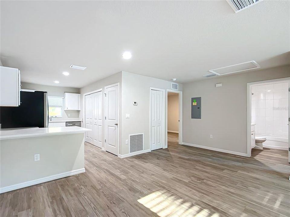 待售: $399,900 (4 贝兹, 0 浴室, 1968 平方英尺)