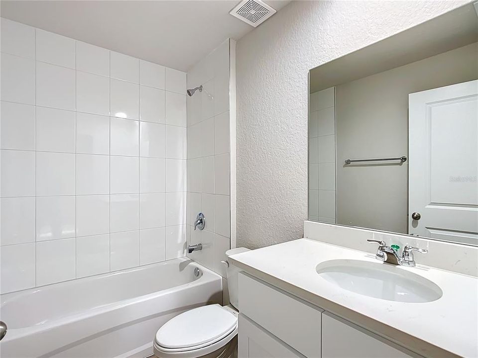 待售: $399,900 (4 贝兹, 0 浴室, 1968 平方英尺)