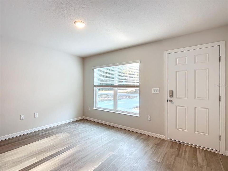 待售: $399,900 (4 贝兹, 0 浴室, 1968 平方英尺)