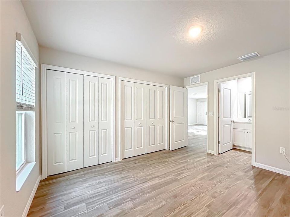 待售: $399,900 (4 贝兹, 0 浴室, 1968 平方英尺)