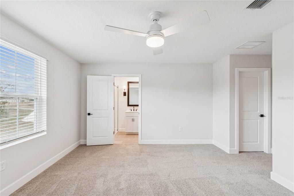 For Sale: $269,990 (3 beds, 2 baths, 1712 Square Feet)