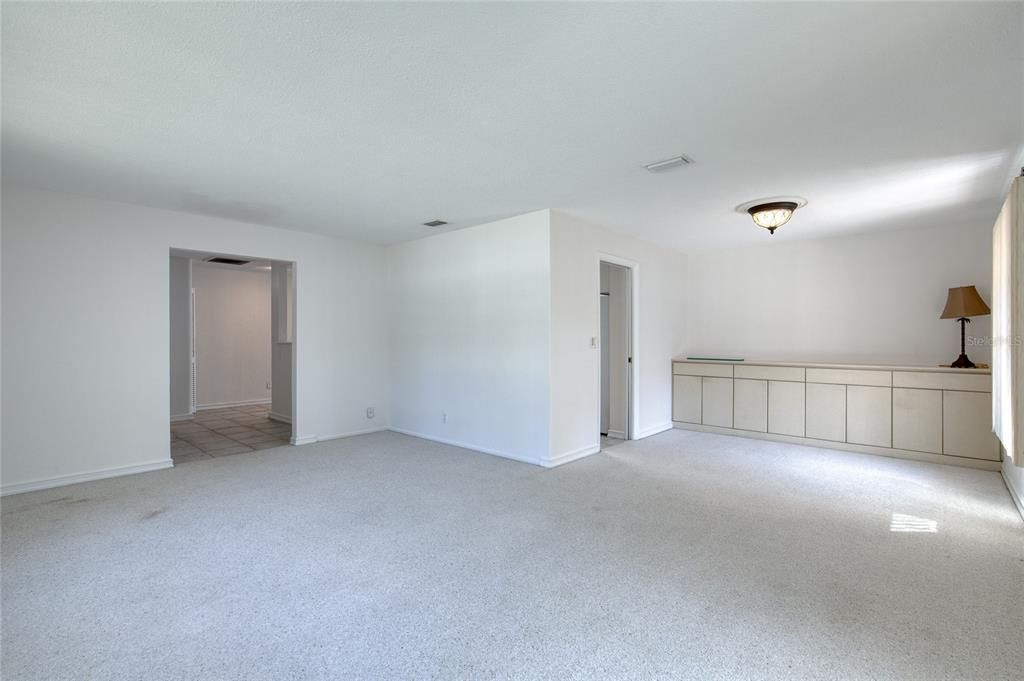 Active With Contract: $379,000 (3 beds, 2 baths, 2368 Square Feet)