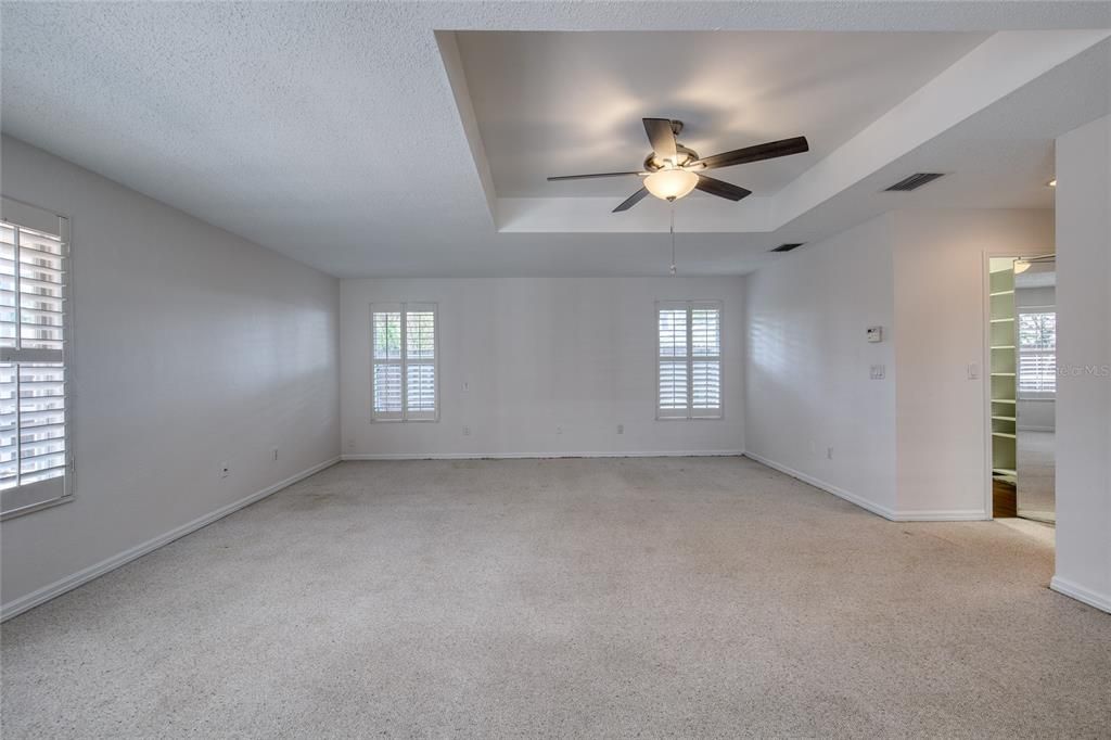 Active With Contract: $379,000 (3 beds, 2 baths, 2368 Square Feet)