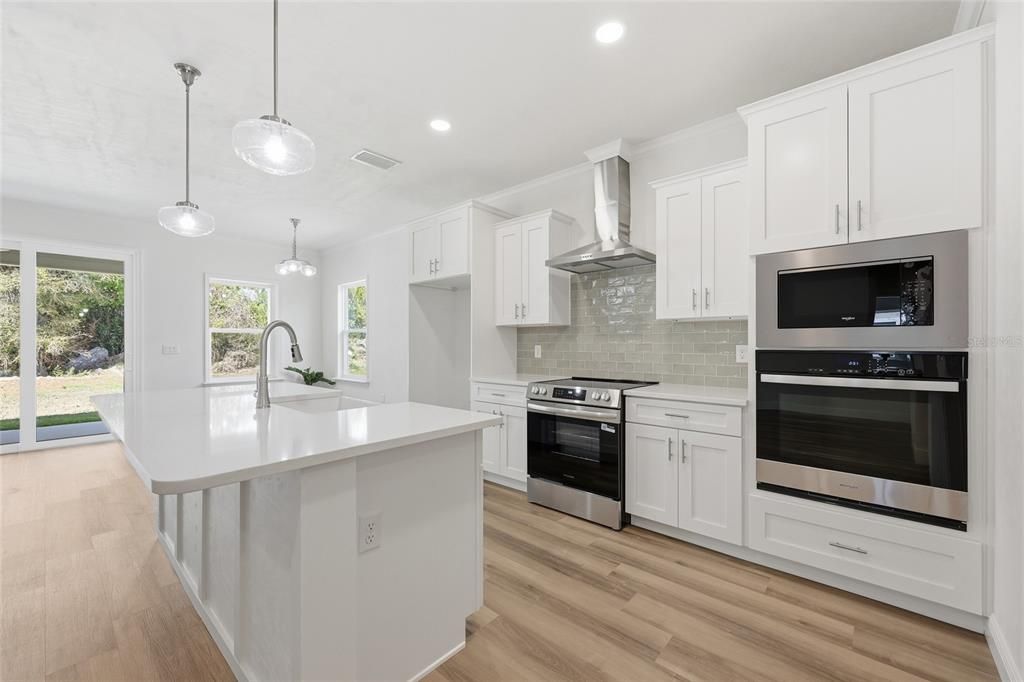 En Venta: $387,500 (3 camas, 2 baños, 1705 Pies cuadrados)