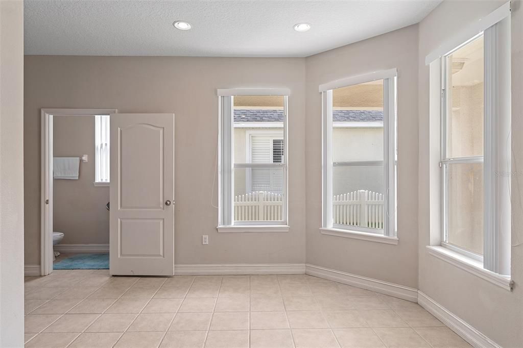 For Sale: $340,000 (4 beds, 2 baths, 2166 Square Feet)