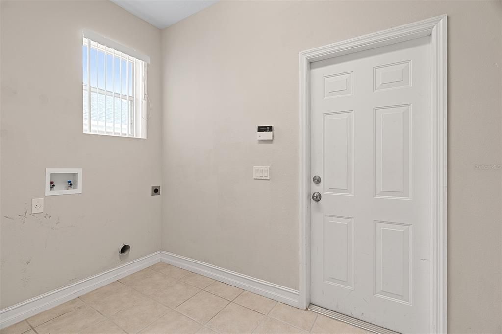 For Sale: $340,000 (4 beds, 2 baths, 2166 Square Feet)