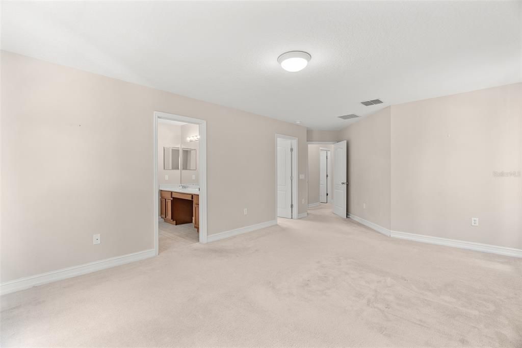 For Sale: $340,000 (4 beds, 2 baths, 2166 Square Feet)