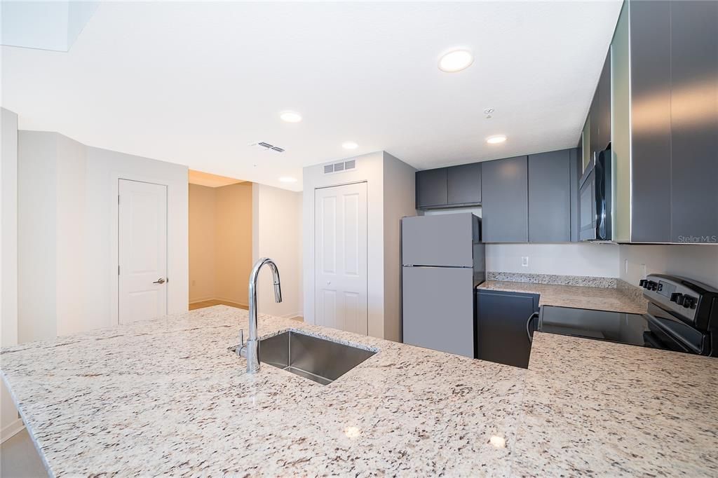 For Rent: $1,580 (1 beds, 1 baths, 750 Square Feet)