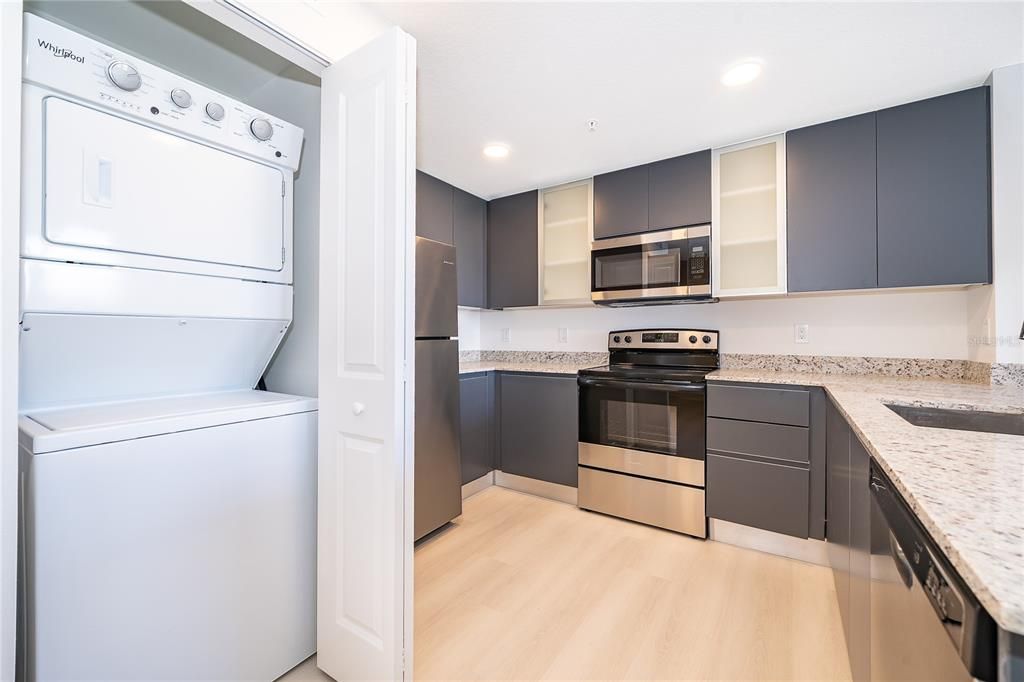For Rent: $1,580 (1 beds, 1 baths, 750 Square Feet)
