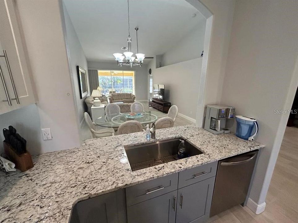 For Rent: $3,250 (2 beds, 2 baths, 1451 Square Feet)