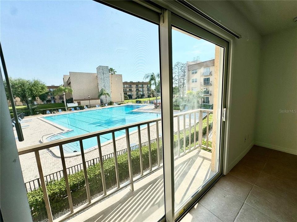 Active With Contract: $1,345 (1 beds, 1 baths, 586 Square Feet)